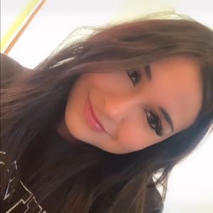 Meet your Posher, Adriana